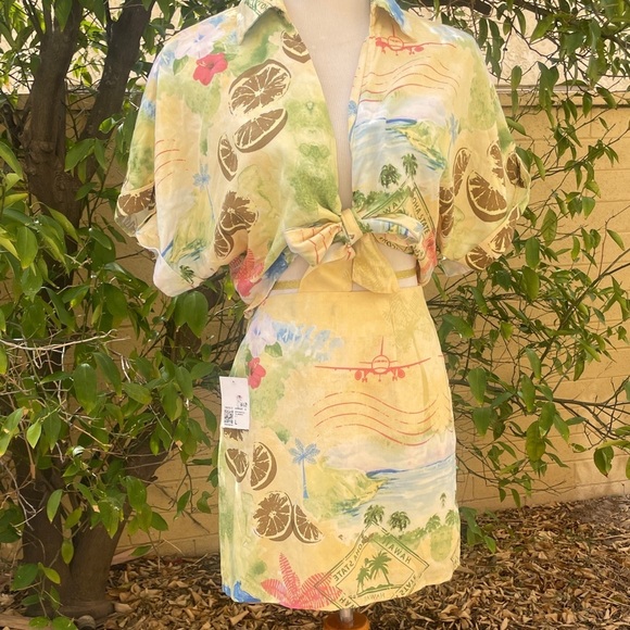 Forever 21 Tropical Hawaiian Print Button Up Shirt & Skirt Set - Picture 7 of 8